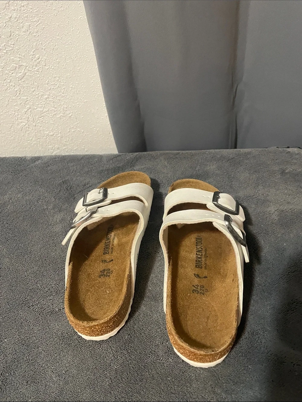 Birkenstock Arizona  White Two-Strap Women’s size 4/34 Sandals Silver Buckle